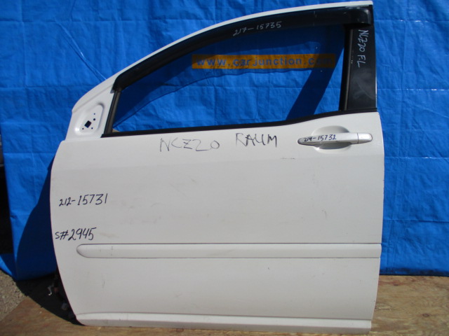 Used Toyota Raum WINDOW GLASS FRONT LEFT